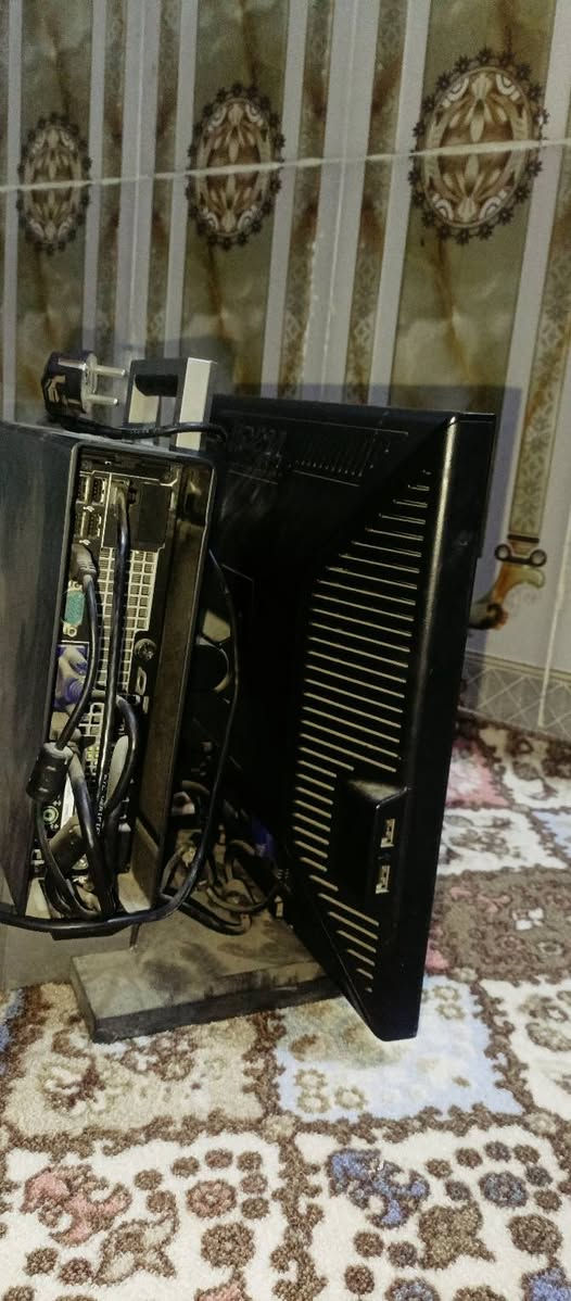 السلام عليكم
حاسبه نوع  DELL
جديده مستخدمه اسبوع واحد بس 
نقص كيبورد و ماوس فقط
للاستفسار الأتصال ‏‪***********‬‏
الخاص مفتوح
