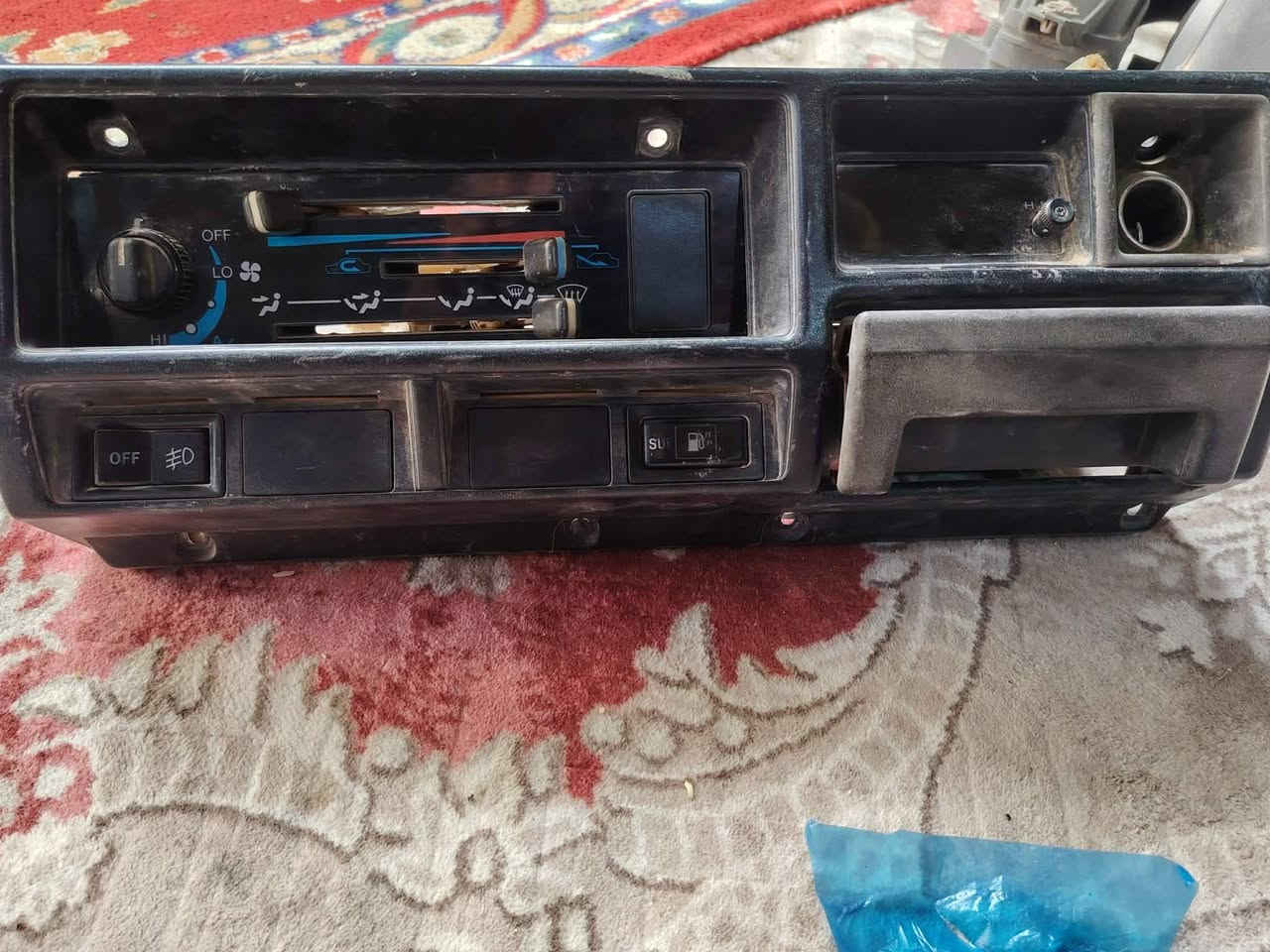 للبيع غراض مكلف بنشر سعر الاتصال عل رقم


**إذا كنت صاحب هذا الإعلان وتريد حذفه لأي سبب، رجاءا أرسل رسالة إلى الدعم الفني**