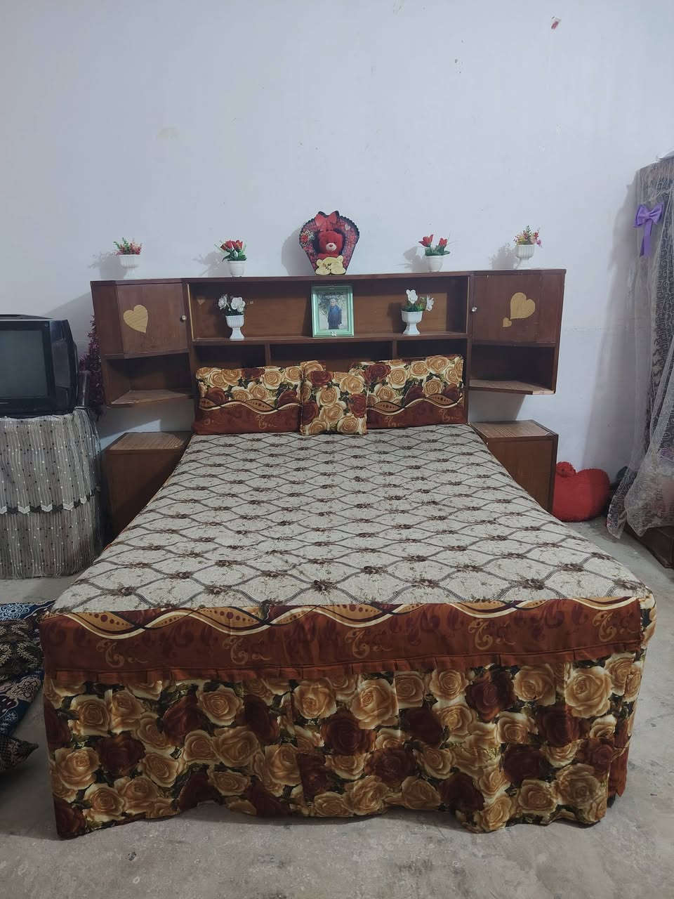 غرفه خشاب حطاطه للبيع مع زاويه ...***********
