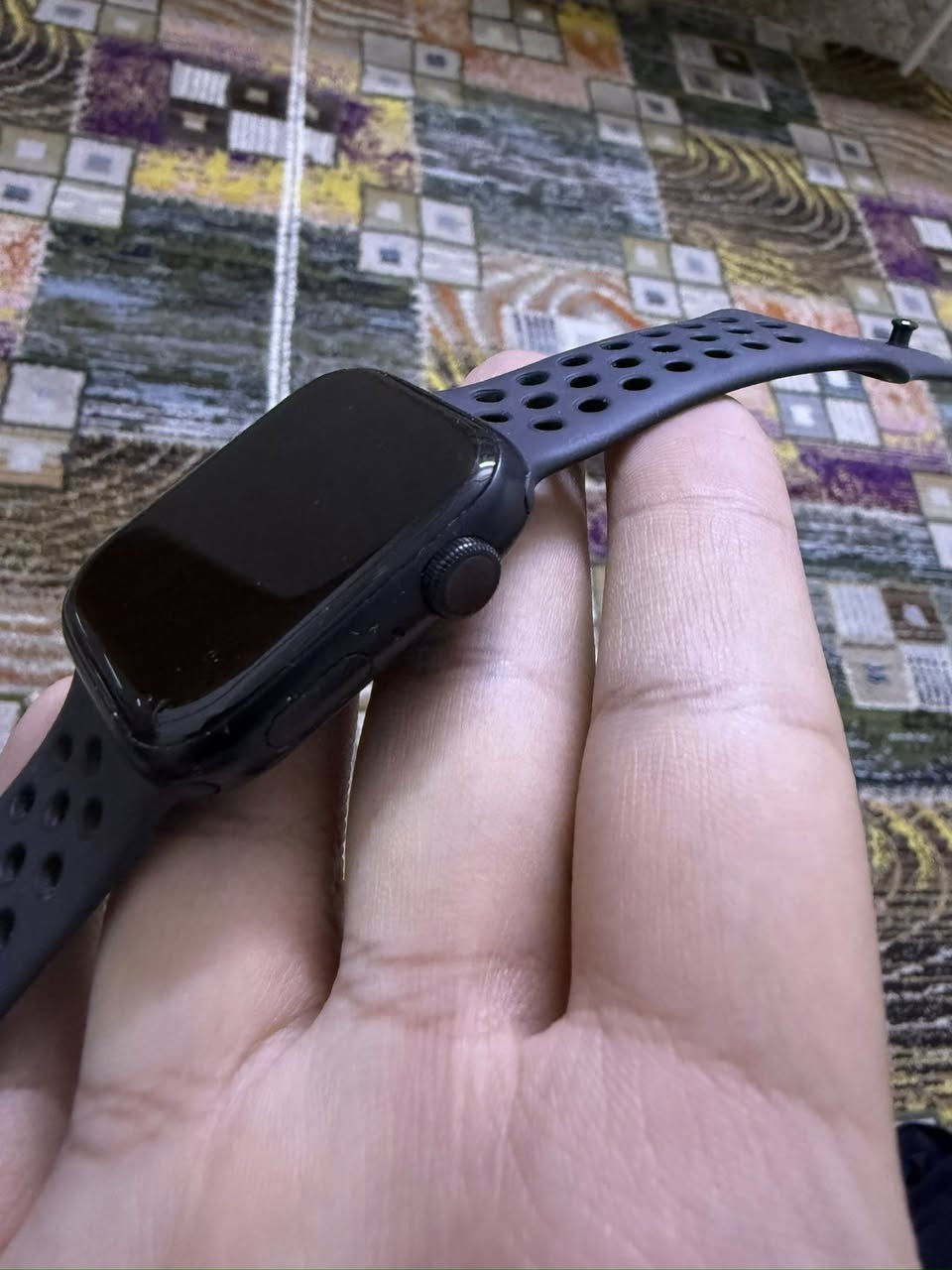 السلام عليكم 
ابل واتش جيل 7 اصدار نايك
ساعة نظافتها 100%
بطاريتها 86%
حجمها 45mm
الساعة كامل ملحقات باكيت وشاحنة 
الساعة يجي وياها هديه سيرين
سعر الساعة 250 قفل مابيه اي مجال 
تواصل واتساب فقط  ***********
