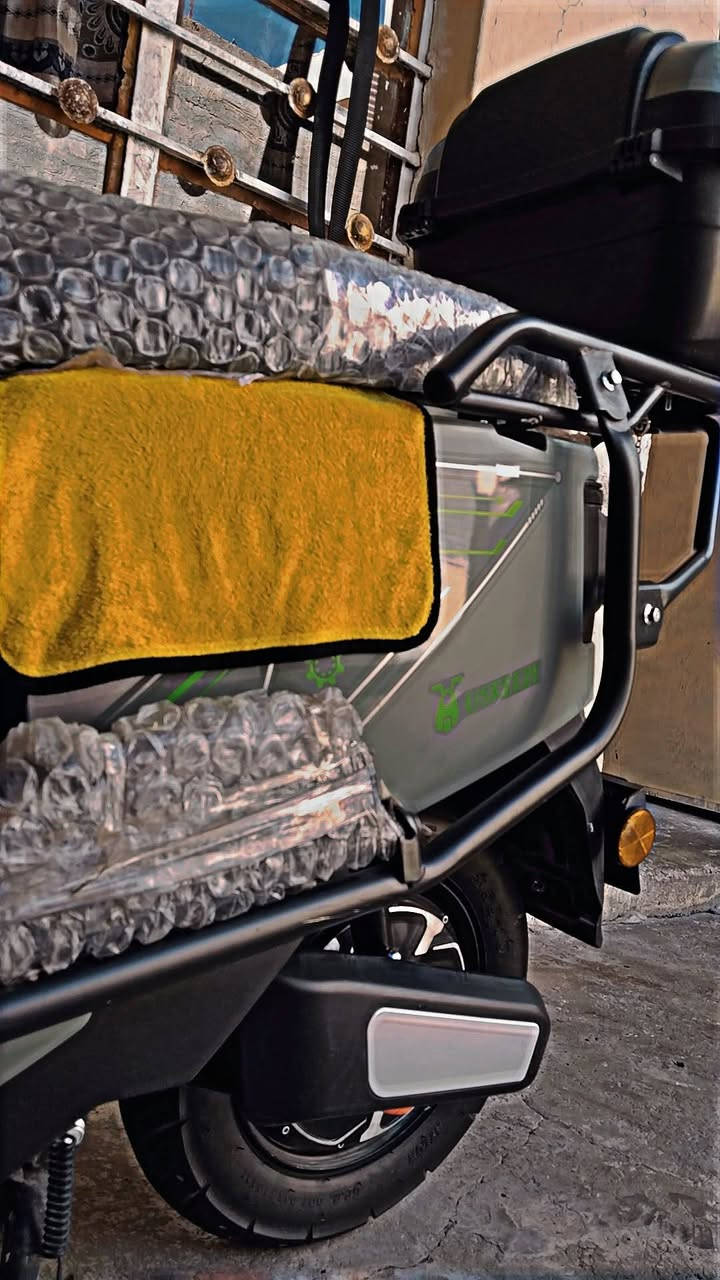 السلام عليكم  خوان
عندي دراجه اباجي  شحن 

نضام ADS

ملف 2000

باتريات 6 بعدو وضع شركة

دبلات خلفي عالي 

تواير  جديدات

اشاير شغالات 

سماع بلاتوث /شاشه فول شغال 

درع  كلشي مابي 

التواصل ***********  / ***********📞
