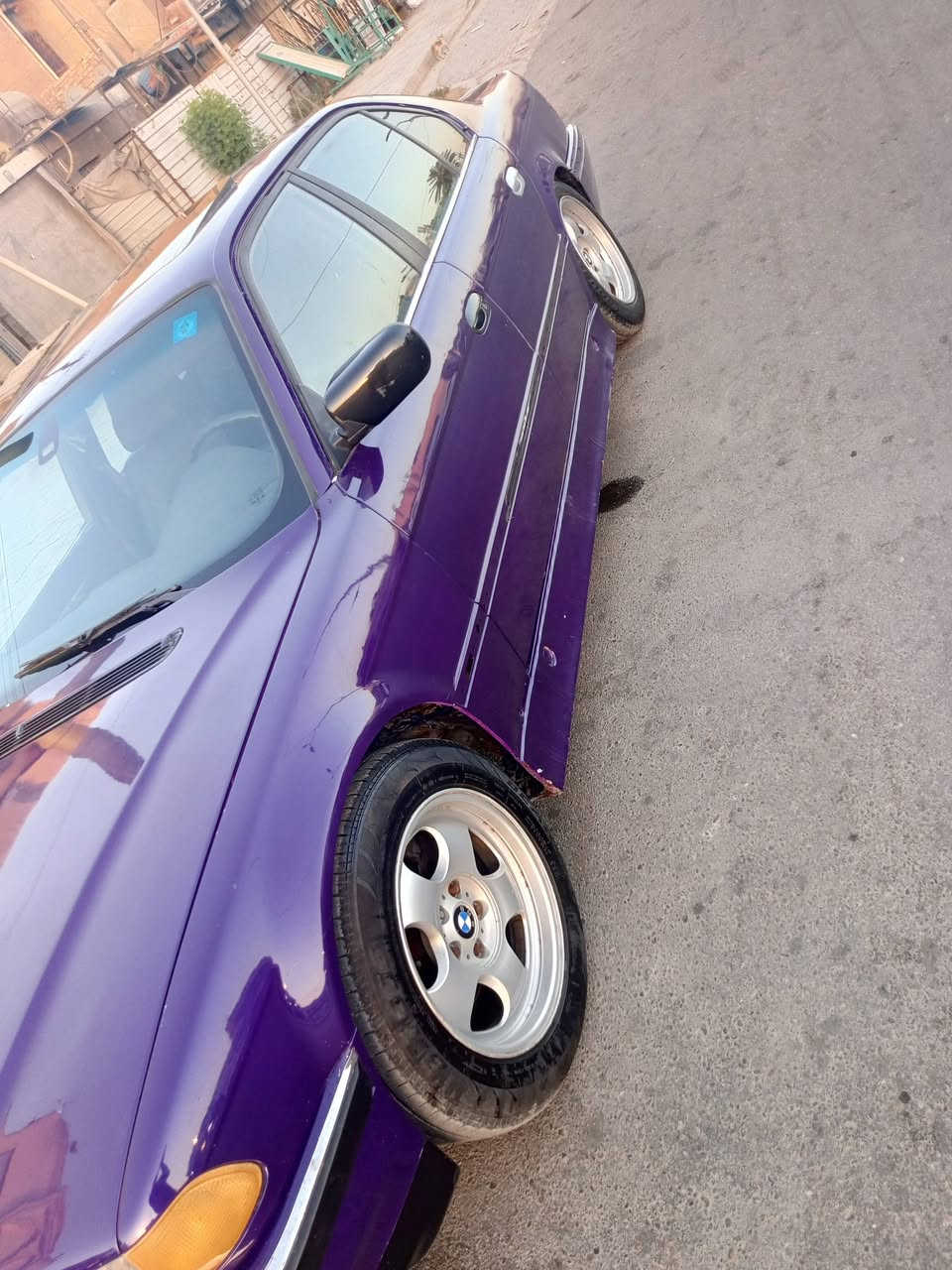 السلام عليكم 
BMW
1997 اصل 
اصل 740
عليها مكينة 44....V8
كير تبترونك  3 وضعيات قيادة
اوتماتيك ... عادي .... سبورت 
كير مكينة ضفيرة عقل كله حاوية 
كير مكينة جددد كفاله 
حادث فقط جاملغ خلفي 
بنفسجي بأسمي تحويل مباشر 
تبريد شغال حماوة بلاد ماكو
حدادة امامي خلفي زينة 
دواخل جديد 
دشبول جديد اصلي حاوية 
كشنات جديد كهرباء امامي ثنينهن تدفئه بل كشن
برده خلفي بلاد كهرباء 
السيارة خير خير من الله 
نواقص بسيطه كماليات فقط 
سلايد روف جام مو حديد شغال 
سنوية ب 2029 تسقط  بأسمي تحويل مباشر 
رقم انكليزي الجديد 
العنوان بغداد البياع الشهداء 
السعر 70 وبيها مجال للجاد وللطيب 
***********
