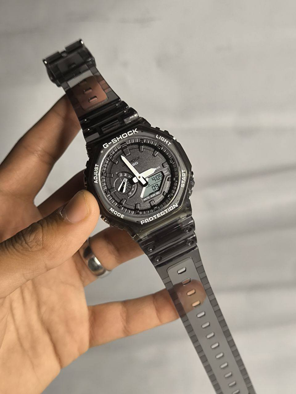 ساعة كاسيو جي  G-Shock GA‑2100 
  
تحفة فنية
لمحبي الرياضي والعملي
عرض مزدوج: عقارب أنالوج + شاشة ديجيتال
وظائف متعددة: منبه، توقيت عالمي، إضاءة
 خلفية واميال لامينوس
الساعة مقاومة للصدمات
 زجاج مقاوم للخدش ومقاومة للماء وغبار
سير ربر مريح للاستخدام اليومي والتمارين
وزن خفيف رياضي ومريح

السعر : 22 ع اول تم 
للحجز والاستفسار يرجى مراسلة الصفحه


**إذا كنت صاحب هذا الإعلان وتريد حذفه لأي سبب، رجاءا أرسل رسالة إلى الدعم الفني**