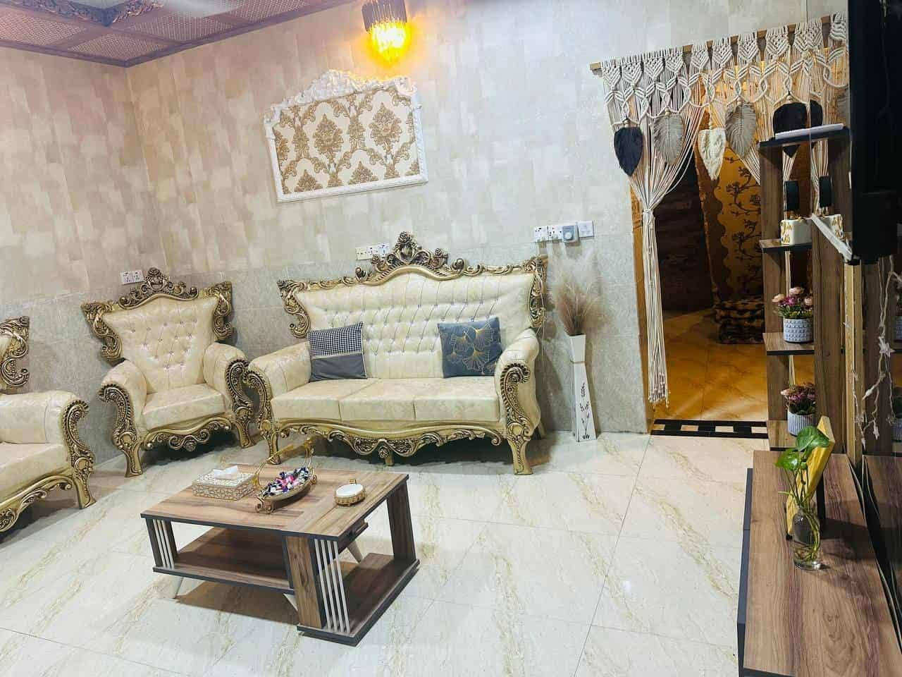 دار للبيع مع الغراض   مساحة ١٠٠ م طابو صرف طابقين حي الزهراء خلف مستشفى الانيس للاطفال [ لبيع على المبادرة او تسديد المبلغ على ٣ دفعات] حسب الاتفاق تفاصيل اكثر 
***********

