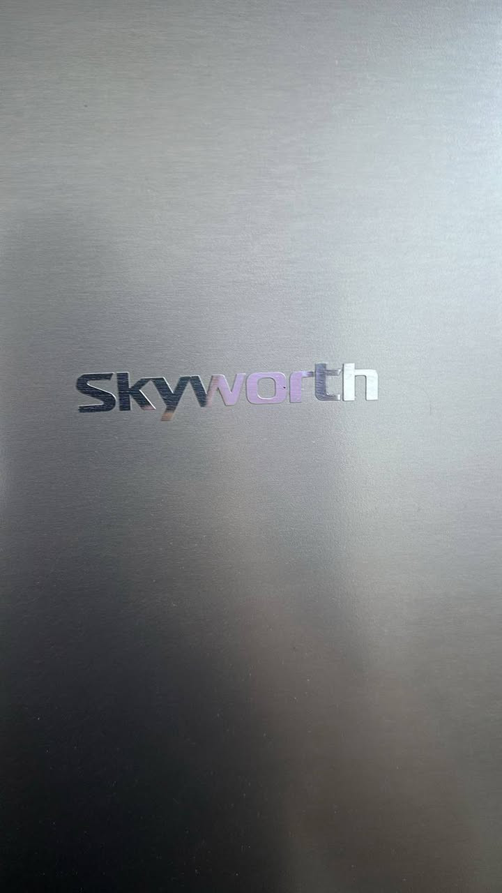السلام عليكم
للبيع ثلاجه نوع skyworth اكبر حجم 
حيل جديده 
السعر ٢٥٠ الف قفل 
***********
