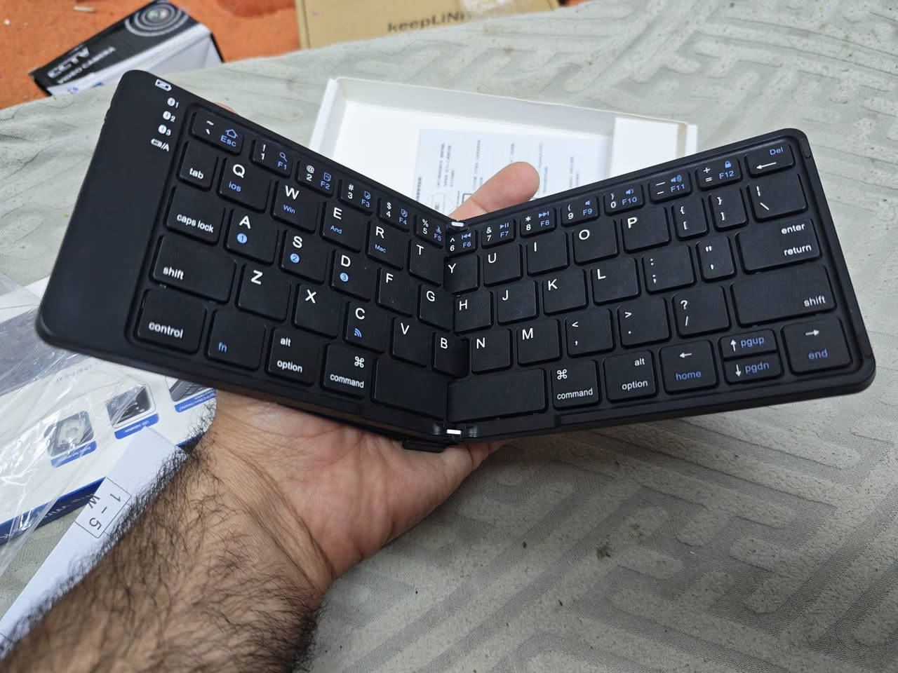 كيبورد قابل للطي 
خلي سعر وبالعافية


**إذا كنت صاحب هذا الإعلان وتريد حذفه لأي سبب، رجاءا أرسل رسالة إلى الدعم الفني**