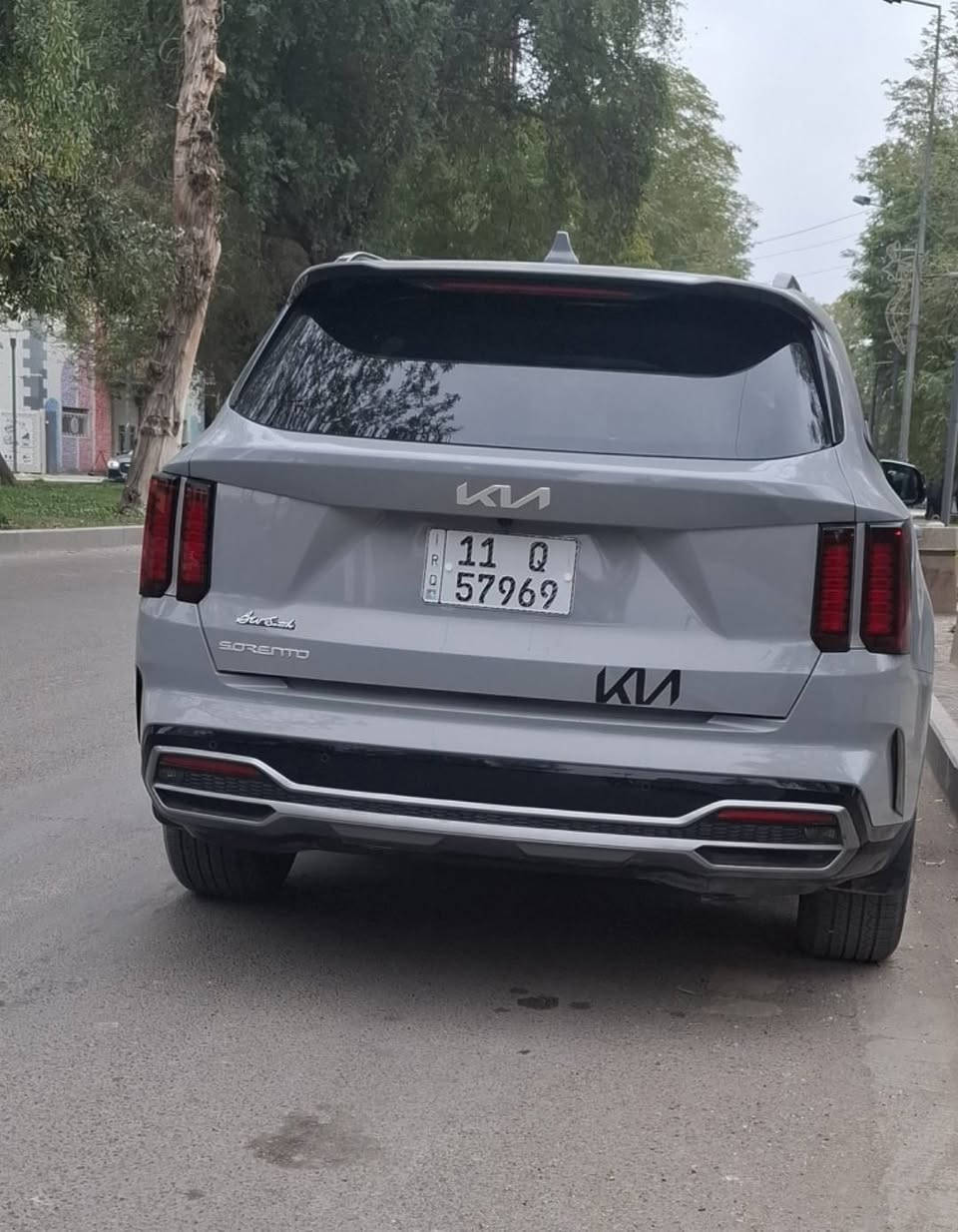 سورنتو موديل 23 فول مواصفات محرك تيربو المرغوب كير 8نمر  كشن جلد حساسات كامرات فول كلش عدى البانوراما رقم بغداد بسمي بيه فقط بارد قليل مايذكر بنهايه قبق الجنطه  ماشيه 40الف  اي نقص مابيه من تخم التاير والحداديه الى الكشر جاهزه  سعرها 270 
***********
