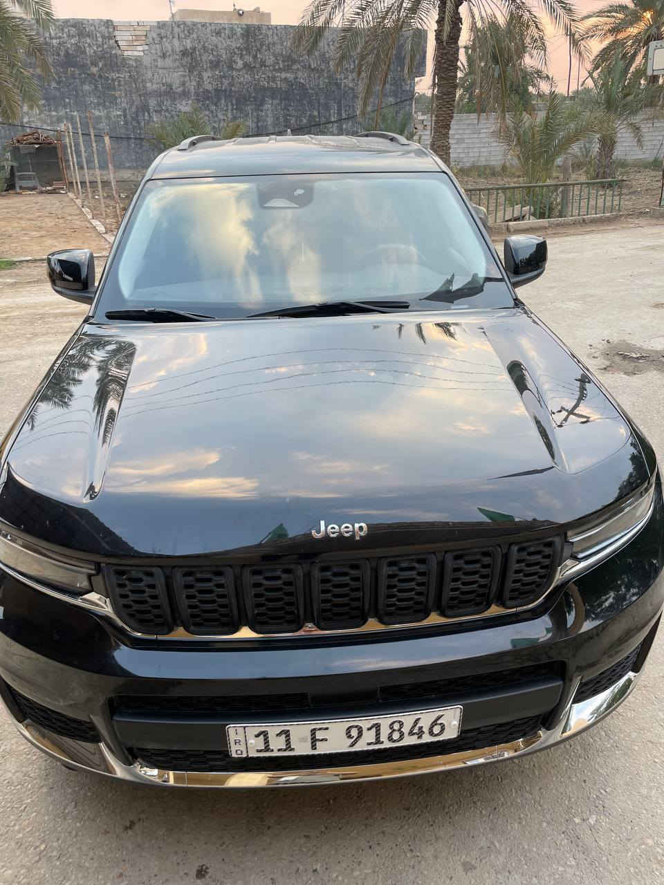 سلام عليكم جيب للبيع لون اسود كذاب موديل 2023 بسمي رقم انكليزي السعر 319 ورقه وبيه مجال رقم ***********
