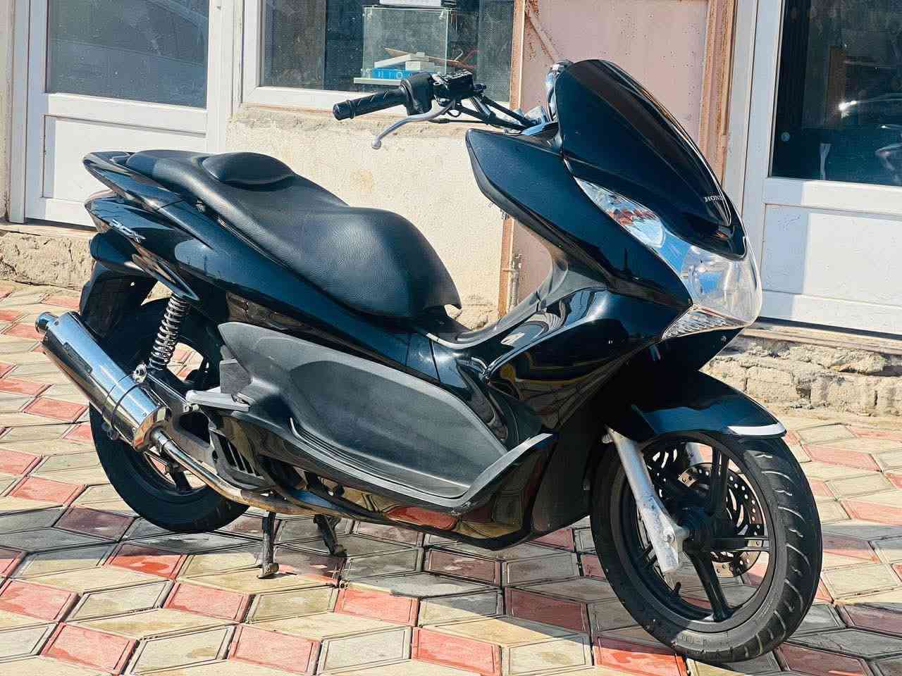 يالله دراجه pcx جيل اول للبيع ماشيه 18الف كفاله عمه من كلشي جديده كتامك البركان بعقوبه بهرز هذا رقمي ***********
