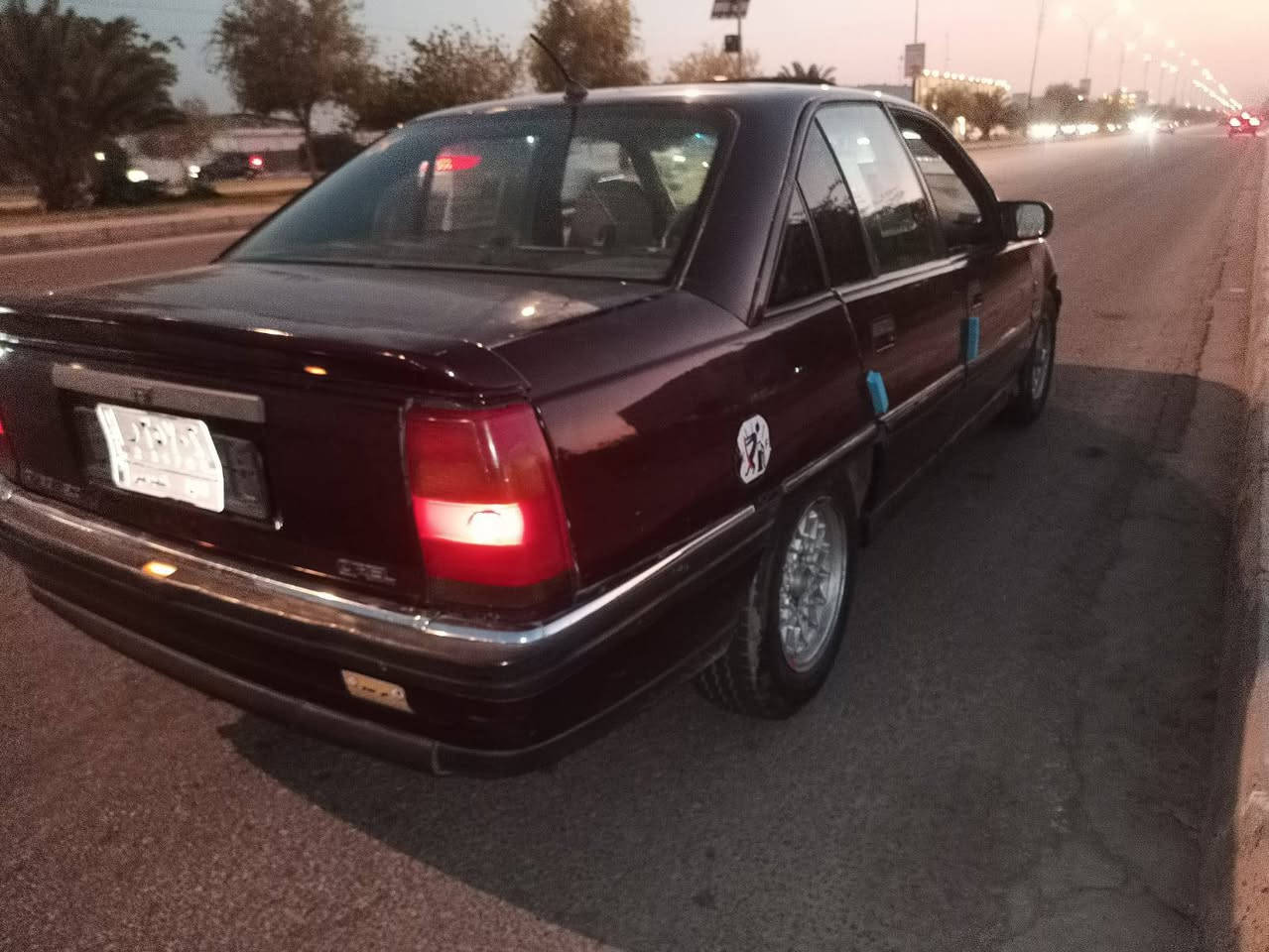 السلام عليكم ورحمه الله وبركاته اوبل اوميكا للبيع موديل 90 كير محرك جديد ارفيو جديد تنته شغاله داخل خارج كله نضيف السعر 30 وبيه مجال الشراي يتصل العنوان الرمادي ***********
