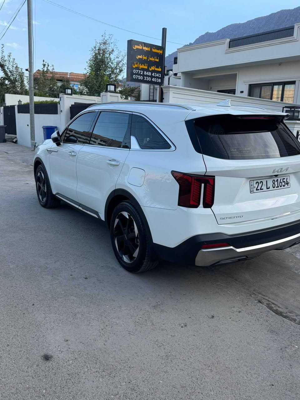 سورينتو 2024السياره فقط شبرين بيه بارد باقي السياره كفاله عامه السياره دات شو السياره نضيفه ومرتبه 6v***********
