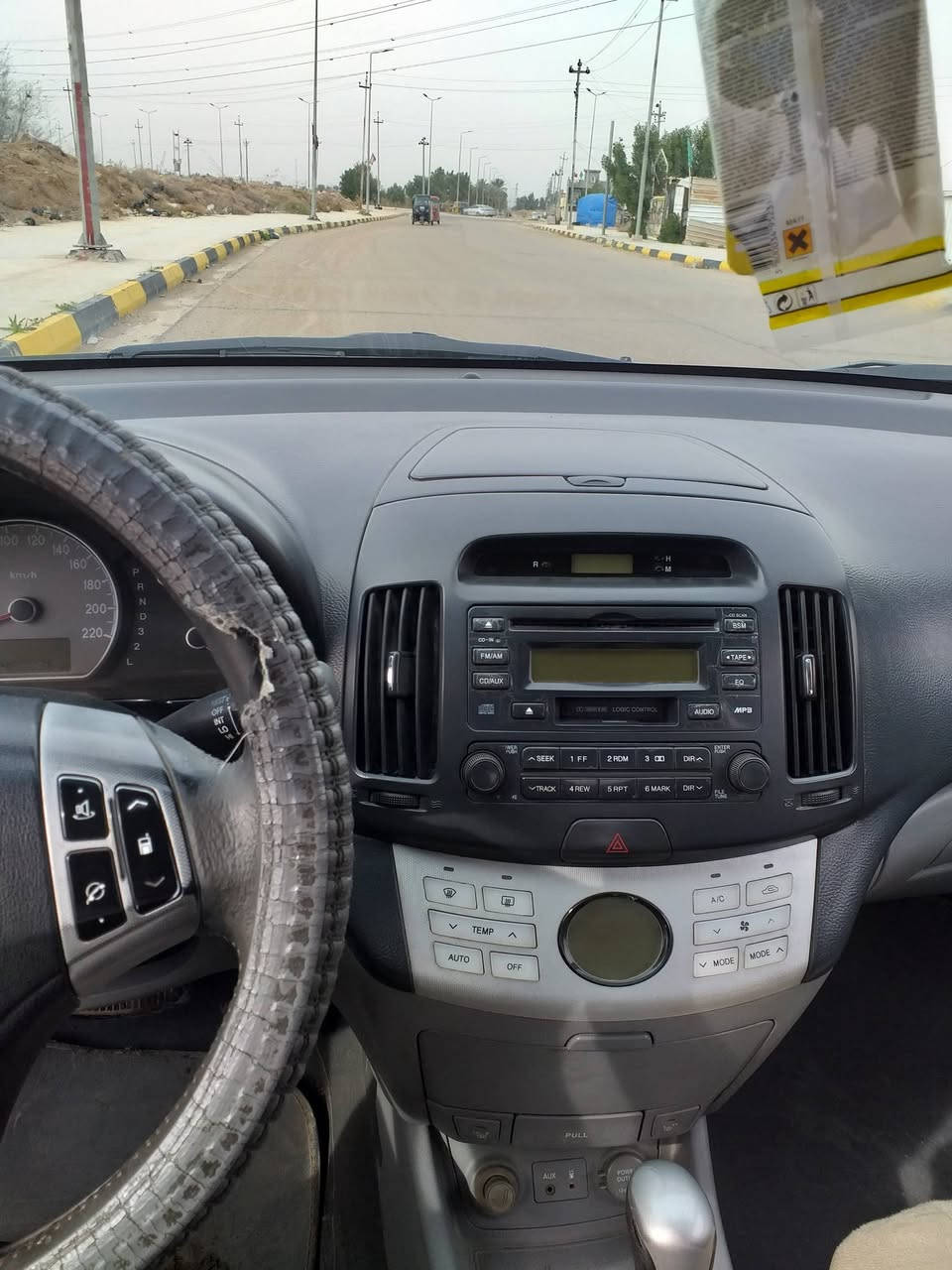 السلام عليكم
افانتي للبيع موديل ٢٠٠٨ اربيل بسمي سنويه و هزه جديدة لل ٢٠٣١ لون رصاصي بيه ثلاثة قطع جراد مكان السياره واسط العزيزية السعر ٩٣ وبيه مجال ***********
