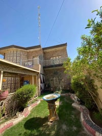 حي الحكيم نزلة افران • ٤٠٠م • كراج وحدائق