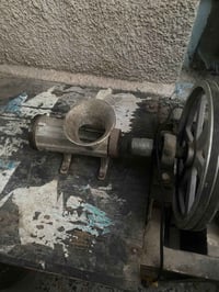 مثرامه للبيع ٢٥٠ وبيها مجال 07814028284