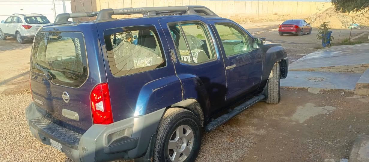 نيسان اكستيرا  موديل 2008 وارد
كلين تايتل  للبيع او مراوس 
المواصفات// 
4*4  شغال 100%
حجم المكينة 4000 
مكينة بالصندوگ بلادي مع گير  شرط جديد مو حاوية
حدادية امامي وخلفي 100 جديد 
منضومة تبريد وتدفئة جديد 
كهربائيات بلادي شرط وبدون اي عطل واحد  كفالة 
بلاجكتورات عدسة 
شاشة 
غرفة بلادي ونظافة 99% 
حجر صلنصه شغال وسعرة 600 دولار 
حساسات كلها شغالة 
بيها جاملغ السكن الامامي جارد ومأشر بالصور واني ماصبغته لان السيارة كلين
رقم بغداد الماني (تحويل فقط) 
السعر 112 
الي يشوف السعر غالي يتفضل علينا بالصلاة على سيد المرسلين محمد (صلى الله تعالى علية وسلم ) 
مكان السيارة سامراء 
***********
***********
