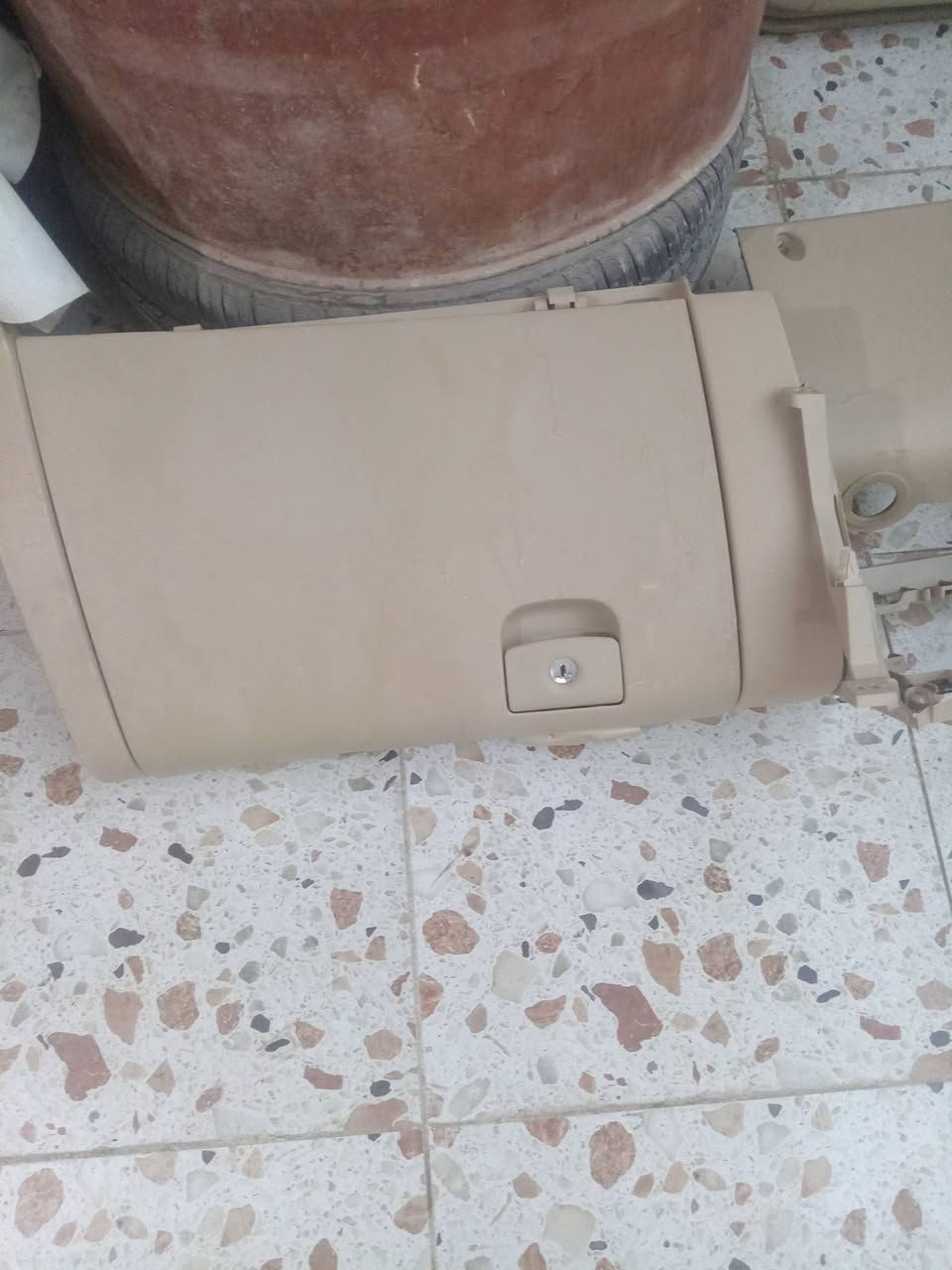 سلام عليكم ورحمة الله وبركاته
بطاين نظاف سوناتا للبيع أمريكي

عصان بيجي وجكمجه بيجي نظاف شرط

مري تخم بيض أمريكي ماينطبك وين جماعه خصوصي لون ابيض وبعض مري

جويتر نظيف شرط

سلف تفسيخ

تخم يدات مال بوب

كصه ستيله مال بنيد

وسماعات مال مري فقط يسار
شاشات مال كوري شرط شغل وضمان
رقم مبايل ***********
كربلاء
