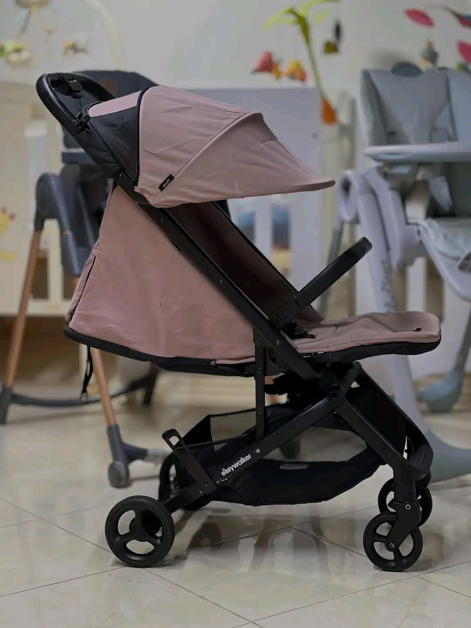 Poussette valise EASYWALKER MILEY importée 🇪🇺


**إذا كنت صاحب هذا الإعلان وتريد حذفه لأي سبب، رجاءا أرسل رسالة إلى الدعم الفني**