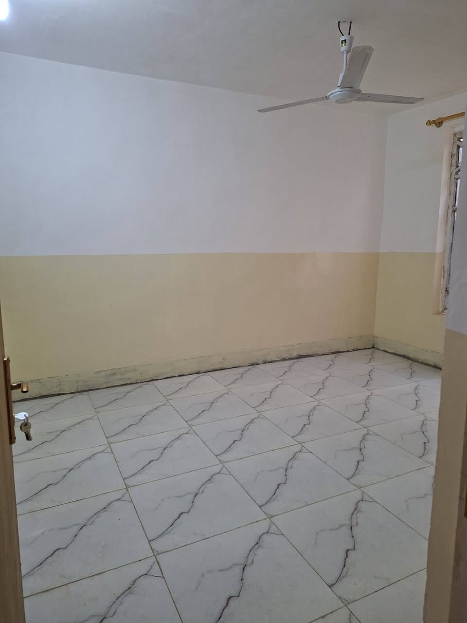 دار للبيع ١٠٠/ م زراعي سند ٢٥ السعر ٦٠ مليون وبي مجال حي نادر كراغول شارع الكبان الاثصال بالرقم ***********
