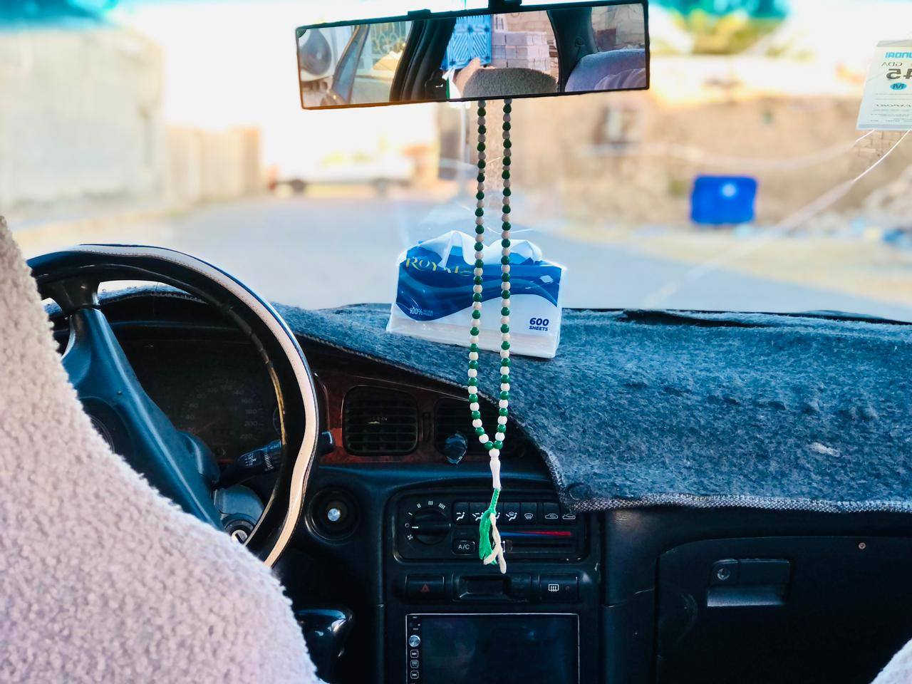 السلام عليكم. سيارة سوناتا 2 للبيع موديل 94 كير اوتماتيك سيارة محرك وكير مكفولات وجواها تخم تاير جديد سياره حلوه ومتعوب عليها ومال جناي السعر 40 ورقة وبيها مجال بصيط لمعرفة التفاصيل اكثر الأتصال بالأرقام التاليه ***********./ ***********
