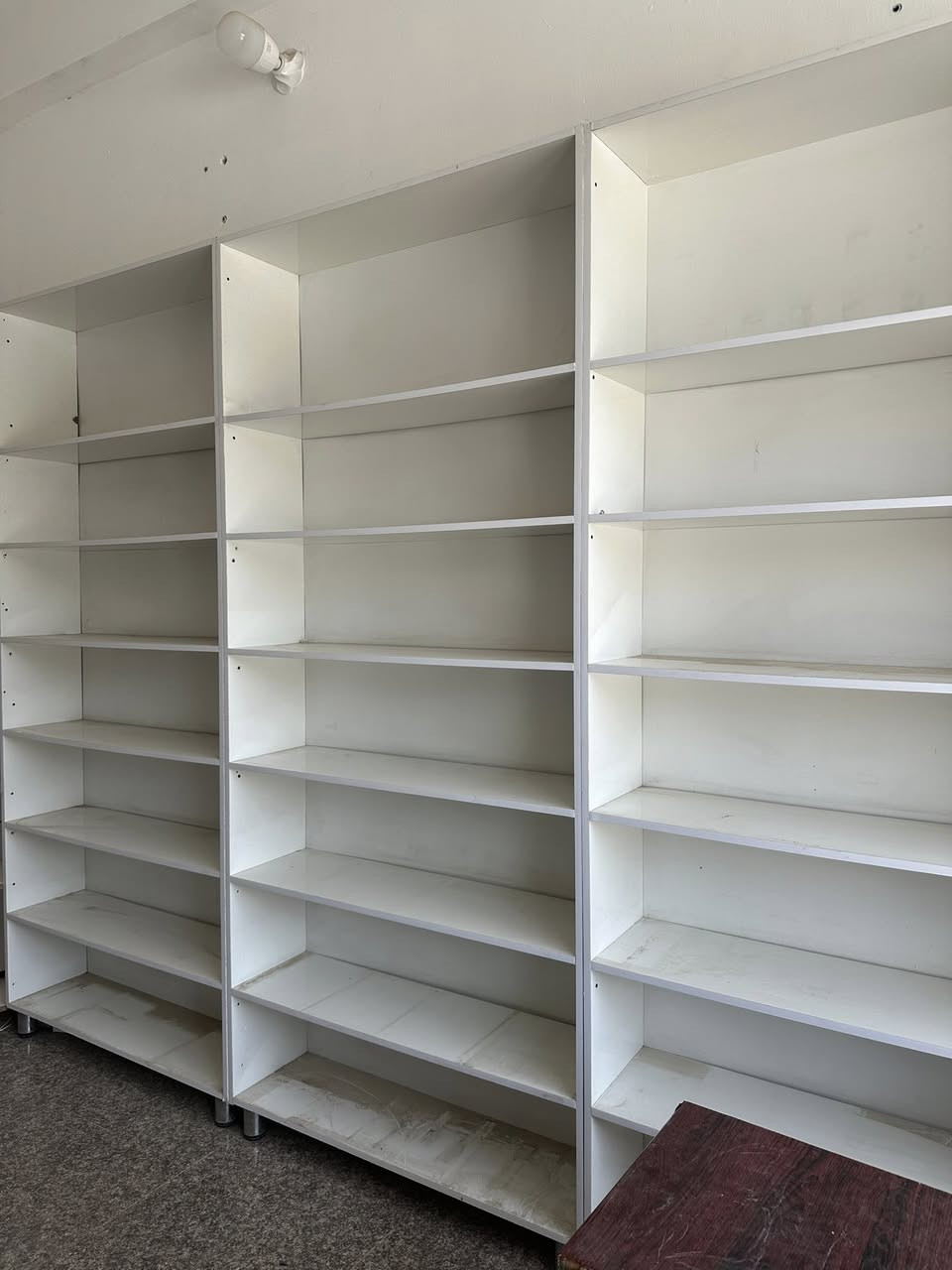 السلام عليكم رفوف اسواق Mdfالحجم الثقيل للبيع للاستفار التواصل على الخاص او على الرقم ***********
