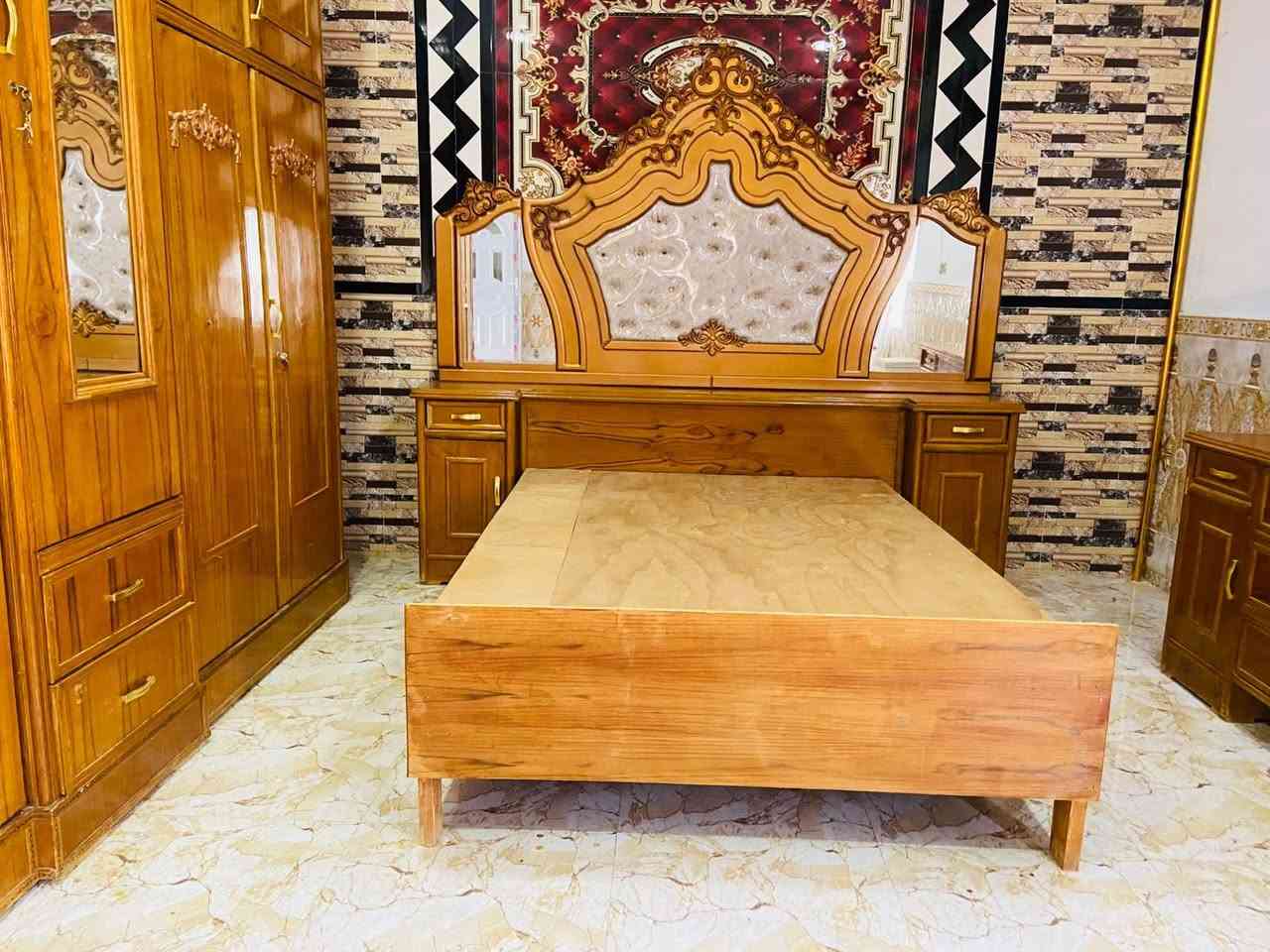 سلام عليكم يوجد غرف نوم عراقي نضافه 90 بل ميه لا استفسار تصل هاذ رقم *********** لعنوان قضاء الرمانه البعبيد
