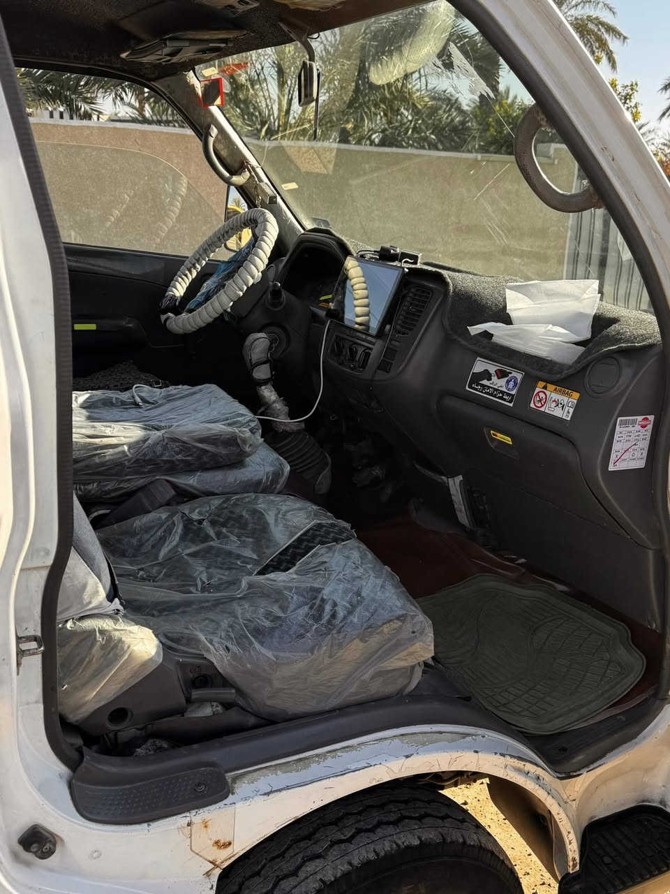 لبيع نيسان 2006  كير ومحرك تيوته هايسه تخم تاير جديد دوشمه جديده سياره جهازه رقم ***********/***********
