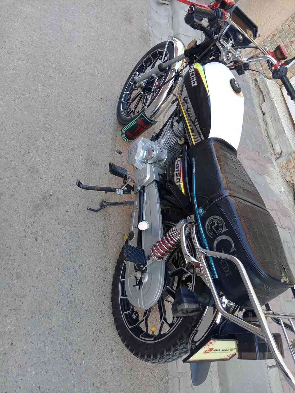 دراجه سيفان 24 نظافه فول السعر 650 وبيها مجال قليل ***********
