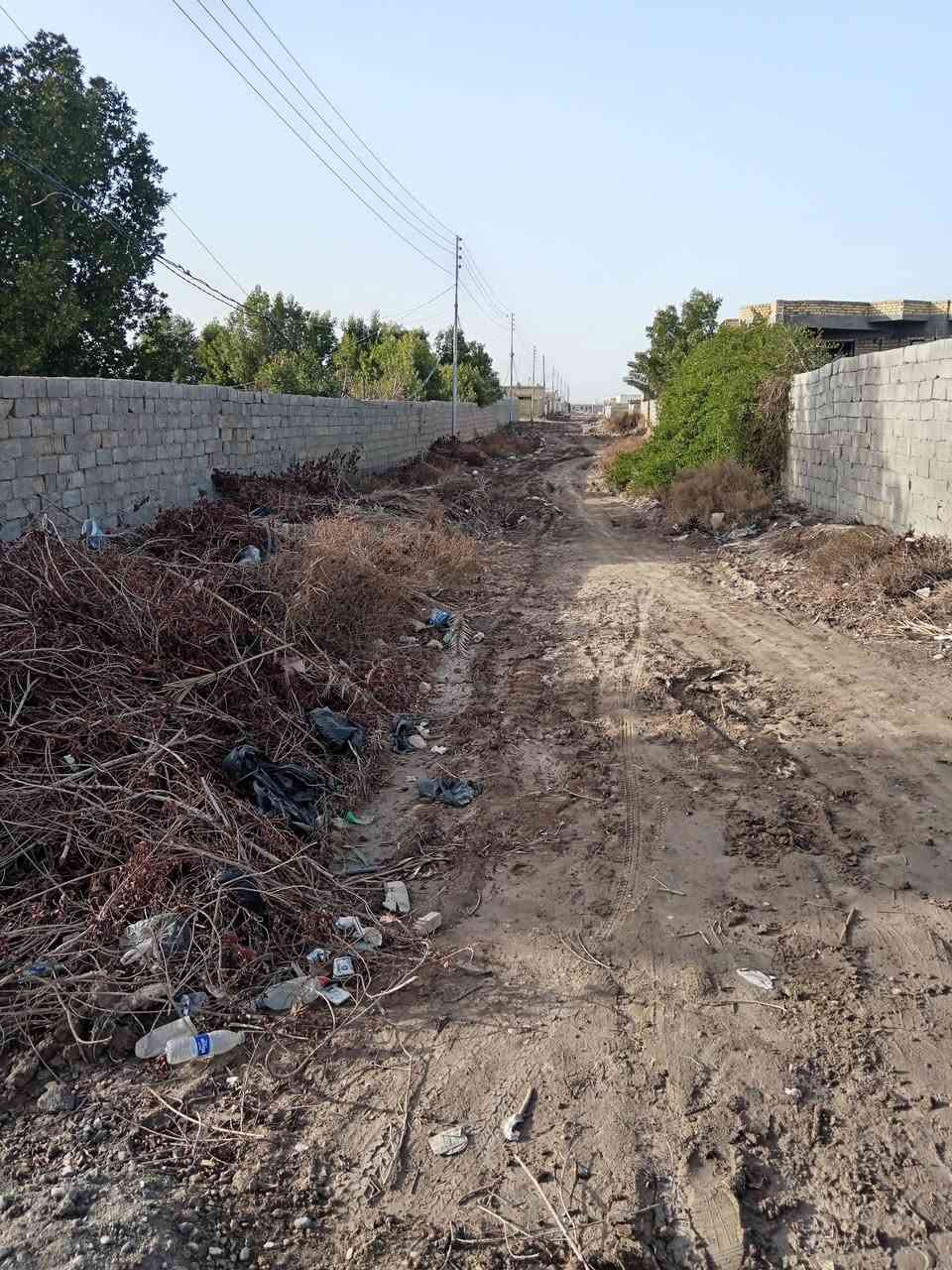 قطع لبيع خلف ابو رعد ابو السراميك
 وحده 200 رابع وحده عن الشارع ال عواد
و400 خلف ابو رعد ماء +كهرباء شارع 10 امتار
***********
