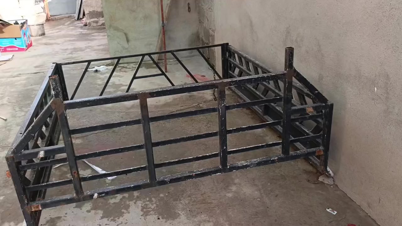 للبيع السعر 100 الف دينار حديد ثقيل شغل مرتب مال بيكم دبل قمارة. شوف بعينك احد ما يفيدك. ***********.مكان قرية قريتاغ.
