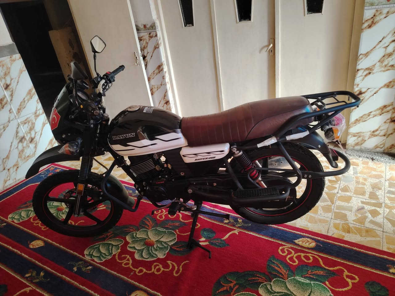 دايوان جبلي 2023 داخلة ب24 كفالة عامة من كلشي فول نضافة محرك 200 اوراق اصولي ومكمرك شراي اتصل

***********
واسط قضاء الحي
