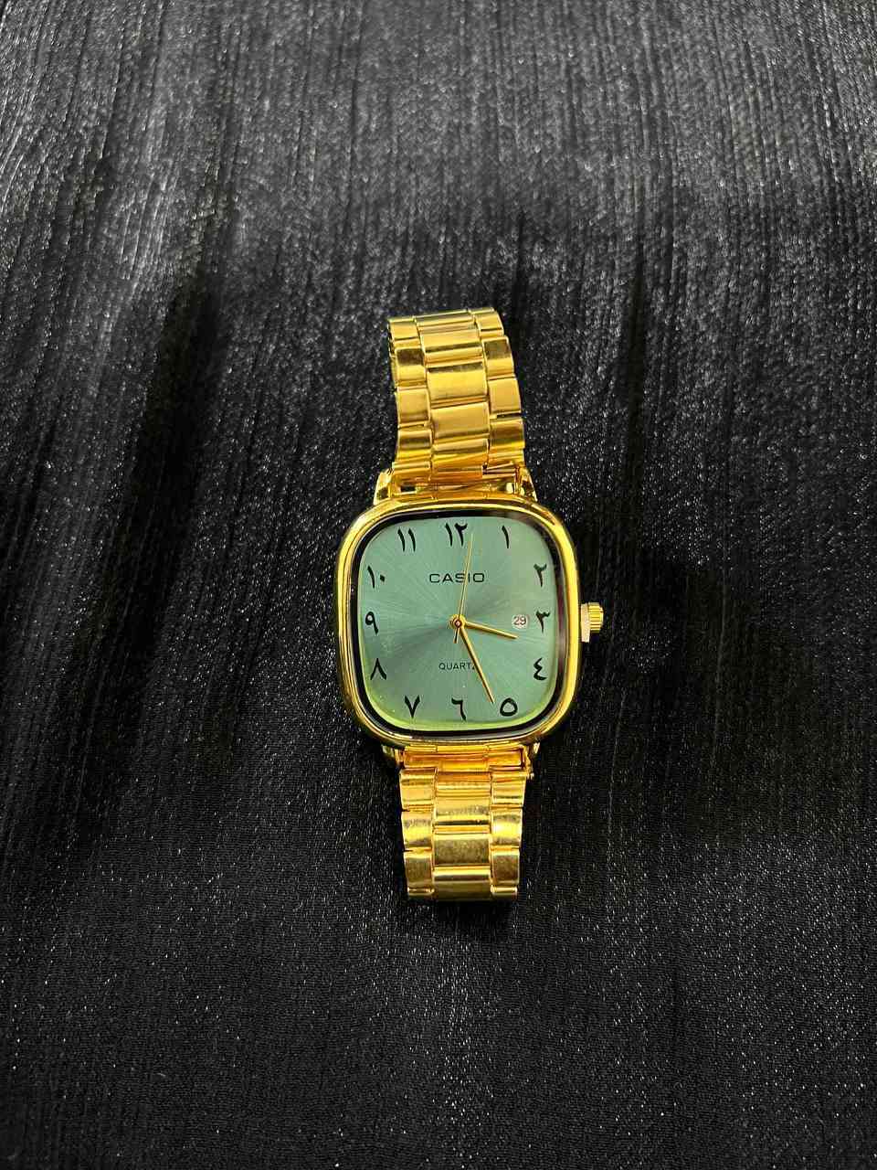 السلام عليكم
ساعات جديد ثقيل وطلاء ثابت وجبة جديده وحديثه  تصفة محل 
 ابيع ارخص من الجمله  بسعر كلش مغري 
للتوصل واتساب ***********
