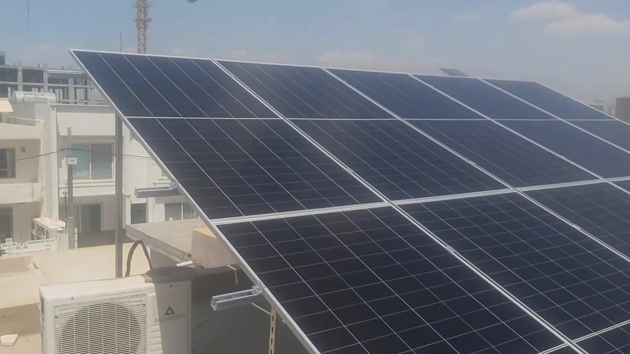 سڵاوی خودای گەورەتان لێبێت
 
الحمدالله تەواوکردن و بەستنی سیستەمێکی ترمان لە شاری منارە - هەولێر.

 سیستەمەکەمان پێکهاتووە لە: 
☀️ 
10 تەختە خۆریLongi hi mo x 10   645wat  scientist زەمانی 15 ساڵ

 بڕاکێتی پەنەڵەکان گەڵڤەنایزی دژە ژەنگە 2mm زەمانی 20ساڵ

یەک پاتری لیسیۆمی rizon 16 kw  زەمانی 5 ساڵ.

Hybrid 6KW Solis  ئینڤێرتەرێکی .
زەمان 5 ساڵ کە توانای گێڕانەوەی وزەی زیادەی بەرهەمهاتووی هەیە بۆ تۆڕی نیشتیمانی.

بۆردێکی زیرەک بۆ پارێزگاری لە سیستەمەکە.

ناونیشان : کەسنەزان

بۆ وەرگرتنی نرخ و زانیاری زیاتر پەیوەندیمان پێوە بکەن:

0750 771 33 08
Solar life سۆلار ڵایف
