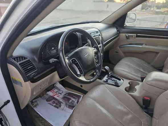 سلام عليكم سنتافيه 12 للبيع اومراوس  رقم بغداد وراد امريكي بيه صبغ محرك 6 سلندر رقم *********** السعر135 وبيه مجال
