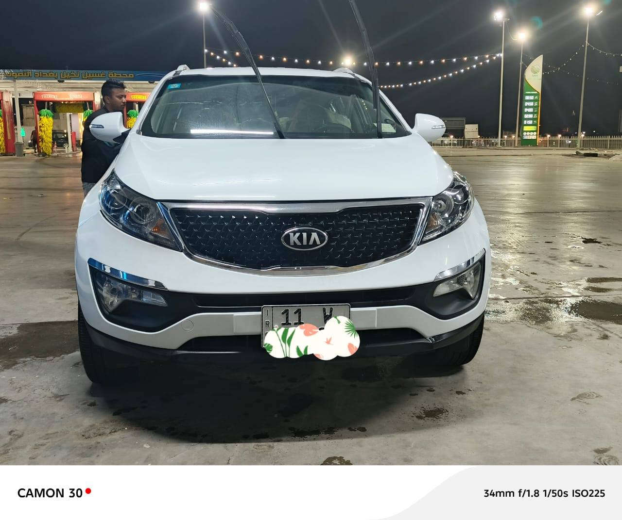 سبورتج 2015 خليجية ل
مكينة 2000

مواصفات عادية
اشاير مري 
مري شفط 
كامرا 
حساسات 
Abs 
وبقية المواصفات المعروفة 
ماشية 104 قابل للزيادة
السعر ١٥٥ وبيها مجال للشراي 
مكانها بغداد - المشتل ***********
