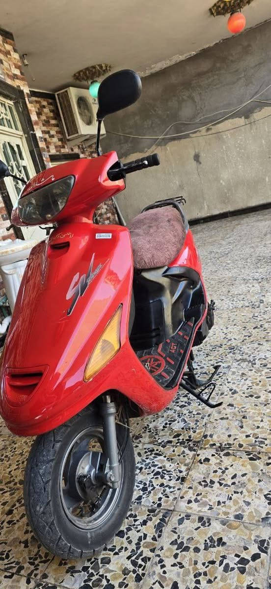 فراشــة للبيع حاويــ$$ــة دراجة فول مواصفات:
لايت LED
عالي ابيض 
ناصي اصفر 
اشاير
سطابات
نشرات 
سلف 
سكنات فيدراليات
مكينة ناعمة 
هندر 
مختمة دراجة 
-كهربائياتة كاملة مكملة 
نضافة فول لفول شوفت عينك هم تجي وتشوف
- مكفولة كفالة عامة 
***********
