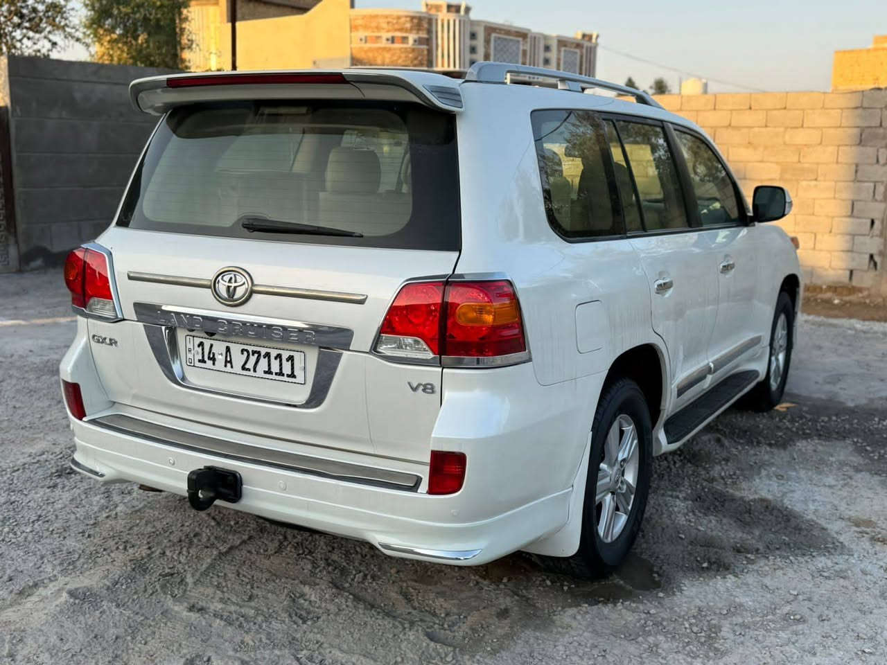 السلام عليكم 
السعر((350))وبيها مجال للشراي 
***********
***********
سياره للبيع اومراوس لاندكروز2013 مكفوله كفاله عامه سياره جديده بريميه 8سلندر سنويه مجدده بأسمي رقم انگليزي للاستفسار الاتصال على الرقم التالي
