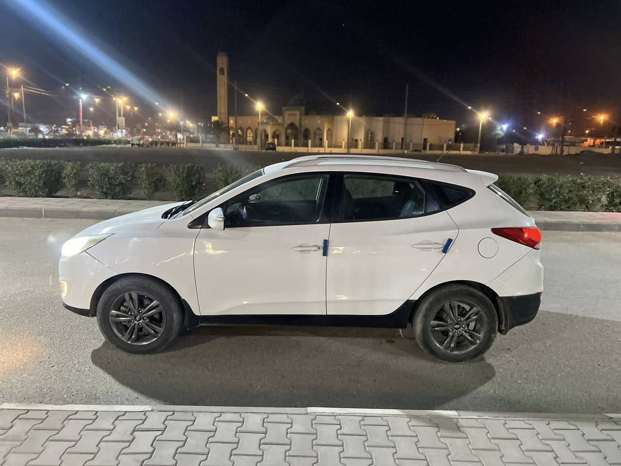 السعر 133🌹 
توكسان 2012 خليجي كفاله عامه من كُلشي

رقم أربيل تحويل وكاله حاضر 

محرك 2000 دوش ع وضع الشركه

مكفوله و وعلى وضع الشركه 
تفحص سونار وين ميعجبك

جاهزه ومابي اي نقص وبلعافيه ع الياخذها 
مكينه وكير وحداديه وتبريد كفاااله 
تخم تاير جديد 

السعر 133 🌹

***********
مكاني النجف الكوفه
