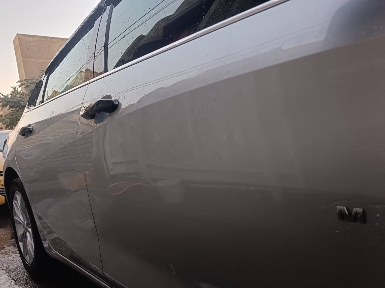 السلام عليكم عندي 22كلين مكفوله من كلشي رقم بغداد انكليزي تحويل مباشر مكاني بغداد  الكماليه لون سلفر  وباقي المواصفات المعروفه من كلشي حتى حجر البيئه موجود موبايل ***********
