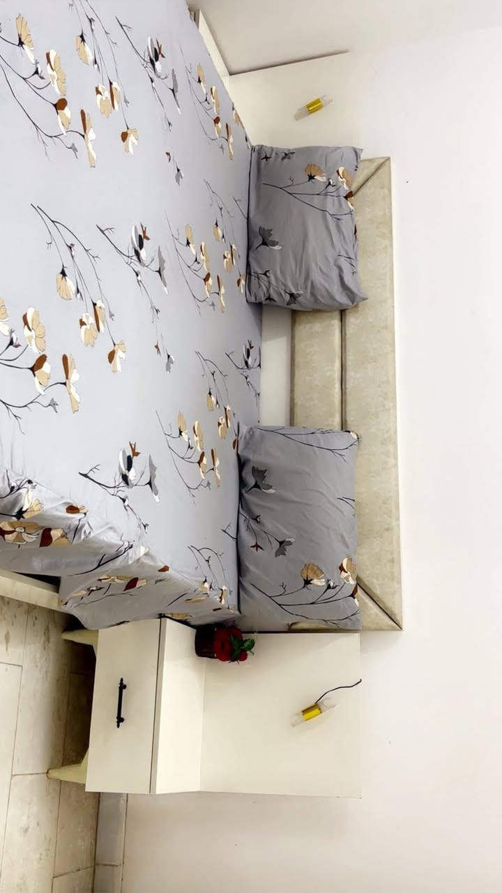 سلام عليكم غرفه تركيه
5قطع نضيفه كلش
مكان دوره جمعية خير الله 

السعر 450بيه مجال قليل 

التصال ***********
