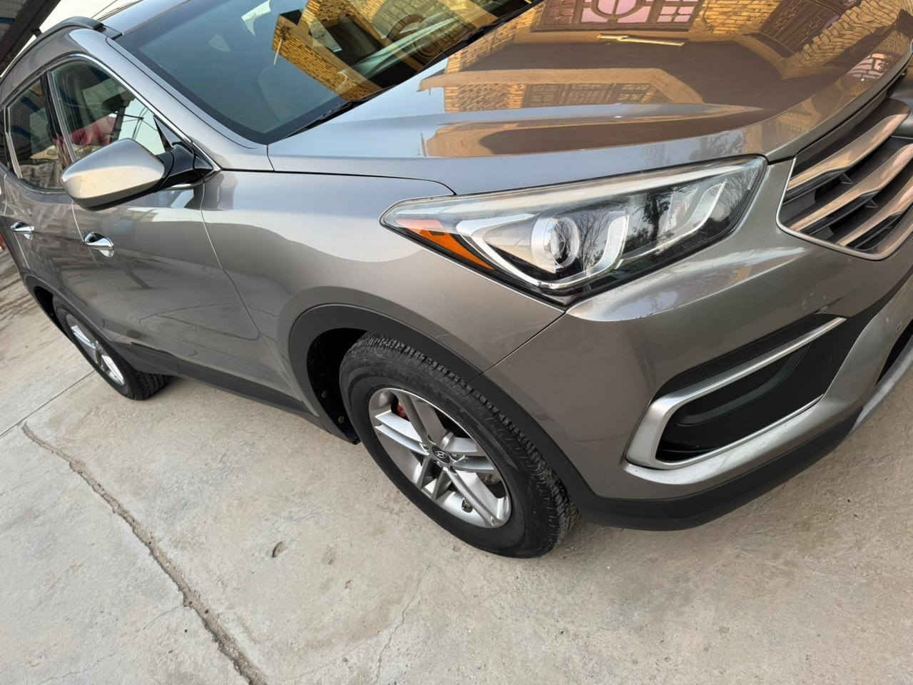 سنتافيه ٢٠١٨ رقم بابل
السياره جديده كله ابلادي
سونار بالمنشور بدون صبغ بدون ارباك
محرك ٢٤٠٠
السعر ١٦٨
مكان السياره بابل
***********
