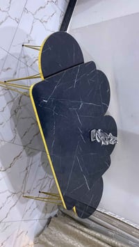 للبيع • بليارد • مجال