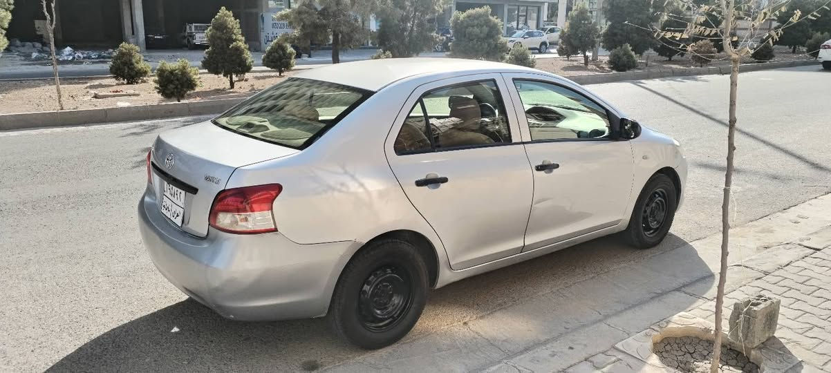 یەک پارچە بۆیاخ کاڵبونەوەی هەیە
گێرو مەکینەو تەبرید بە شەرت 
سەنەوی بەسەر چووە
*********** السليمانية, العراق

