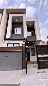 بيت ملكي 🏠 للبيع في البكر موقم مميز 

بناء فول هندسي 2025 سند طابو الزهور 

مساحه البيت 100 متر واجها6متر

يحتوي البيت ع استقبال وهول وغرفه نوم 🛌 ومطبخ وصحيات ومناور وكراج سيارة 🚘 

طابق ثاني هول و 3غرف نوم 🛌 وصحيات ومناور وبلكون وبيتونه 

يحتوي البيت ع 

نظام كاميرات 🎥 

نظام غسالات 

نظام سبالت 

نظام دكتات 

نظام دشات 

للاستفسار عن سعر البيت الاتصال على الرقم 
***********
***********
واتساب
