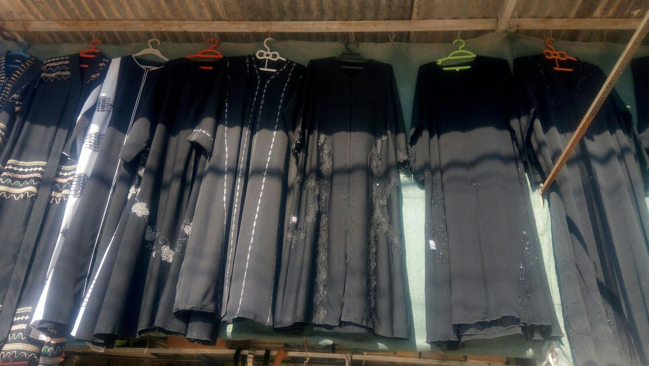 عبايات وبشت خليجي نسائي بناتي درجه اولى محل ابو سعد القياره قرب فرع التربيه الشارع العام،،،وتول وبردات


**إذا كنت صاحب هذا الإعلان وتريد حذفه لأي سبب، رجاءا أرسل رسالة إلى الدعم الفني**