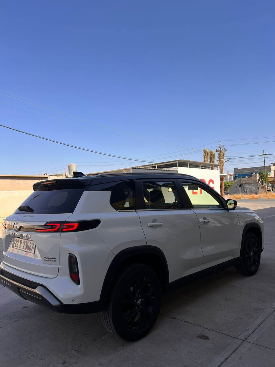 Urban cruiser hybread 2026 SAS سفری شەریکە
سەیارەکە کلینە هیچی نیە قەپات ماصفاتە سەیارەکە بەنزین و هاێبرێدە سەقف رەشە ماصفات داتاشۆ و ئۆتۆ هۆلد و ناو سۆر بیلادی مۆدەکانی ئیکۆ و نۆرماڵ سەیارەکە فوللە تەنها سلایت نیە 
سەیارەکە ١٤ هەزار کم رۆشتووە 
سحری ١٩٠ وەرەقە و مەجالێ برایانە 
0750 492 1984
*********** أربيل, العراق
