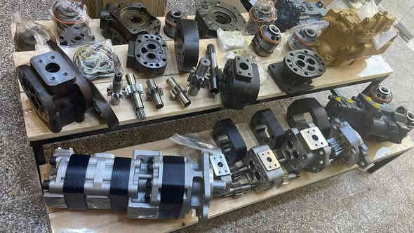 يسرنا أن نقدم لعملائنا الكرام أطيب الأمنيات بالتوفيق والنجاح في جميع مشاريعهم وأعمالهم.

_شركة الرتاج التجارية العامة في العراق_
نحن دائماً معكم، نقدم لكم أفضل الخدمات والمنتجات بأفضل الأسعار.

_البداية_
نقدم لكم أفضل المضخات الهيدروليك، الكرينات والشفلات، جميع الأحجام والشكال. شركة الرتاج متخصصة في المضخات الهيدروليكية، المعدات الثقيلة، الكنترولات، المضخات، الولفات. كل ما تحتاجونه من الآليات الجودة التركية والصينية، موثوقية عالية.

_خبرة 18 عاماً_
لدينا خبرة واسعة في مجال استيراد قطع الغيار، ونود أن نعلمكم بأننا نقدم لكم كل ما تحتاجونه من الآليات وقطع الغيار.

_التوصيل لجميع محافظات العراق_
نقدم لكم خدمة التوصيل لجميع محافظات العراق، بسرعة وأمان.

_للتواصل:_
📱 ***********
📲 ***********
📍 بغداد باب الشيخ قرب معمل جواد النجفي
