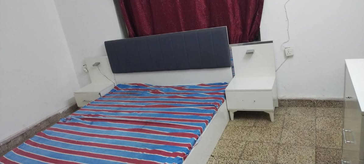 غرفه تركيه نضيفه مكان موصل سعر 450 للستفسار ***********
