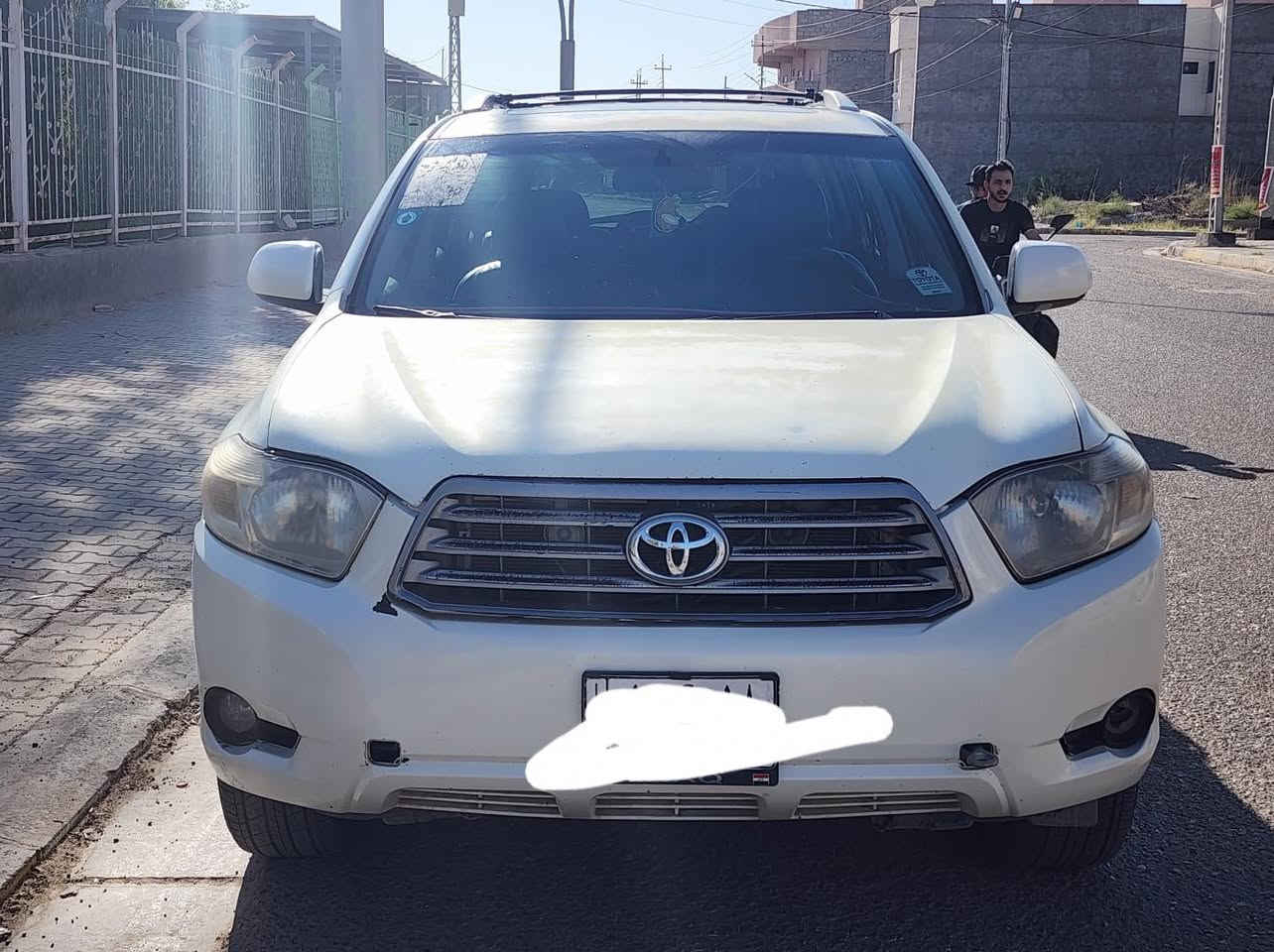 هايلندر 2008 وارد امريكي
الضرر تكمة السايق + تبديل بابين 
فول مواصفات عدا البصمة 
تحويل ثاني يوم 
السيارة حلوة يرادله بعض الملاحظات 
الرقم انبار رباعي مميز تحويل ثاني يوم بأسمي 
الانبار/ هيت 
باقي التفاصيل 
***********
