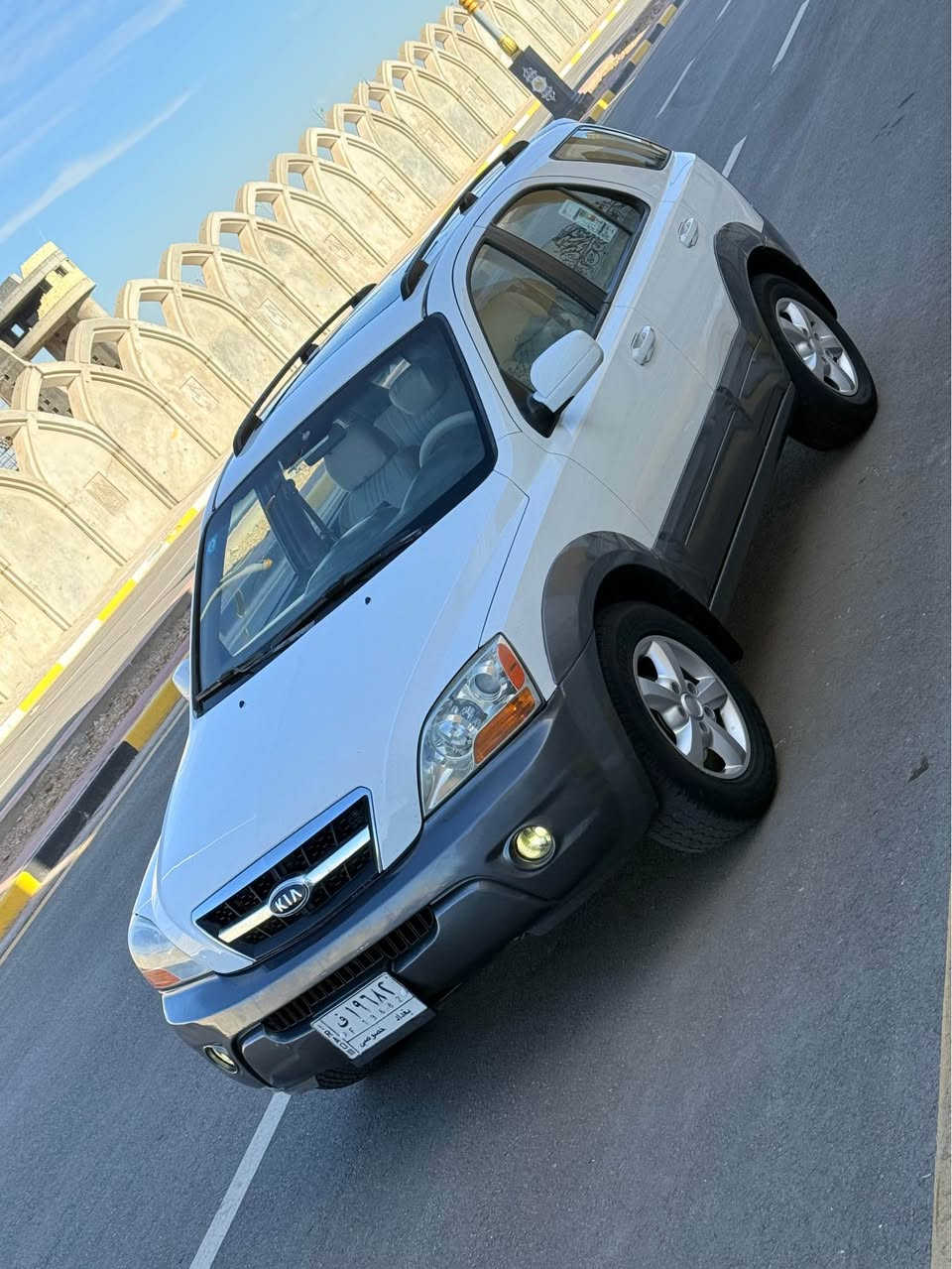 كيا سورنتو 2009 خليجي السعر 114 
كفاله عامه ضربه وصبغ وتبديل شرط السونار 
فول مواصفات محرك V6 سلندر دوش المرغوب 7 راكب رباقي المواصفات المعروفه رقم بغداد مشروع وطني مكاني كربلاء المقدسه *********** كربلاء, العراق
