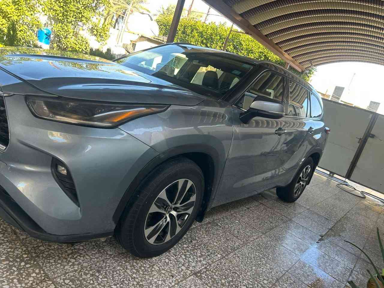 السلام عليكم ..هايلندر 2022 للبيع فول 6 سلندر جاملغ وبند ..وبيهه كلير جاملغين خلفي  من امريكا ..السعر 255 هاتف ***********...*********** ..بغداد الراشديه
